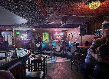 california/santa-clarita/nightclub/doc-s-inn