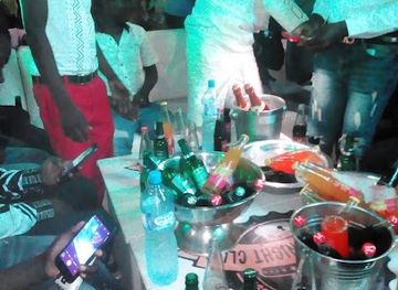 Waguess Night-Club