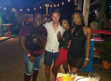 barbados/st-lawrence-gap/nightclub/hal-s-carpark-bar