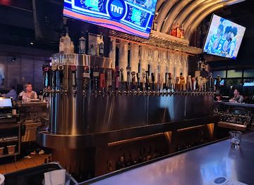 nevada/hoover-dam/nightclub/yard-house