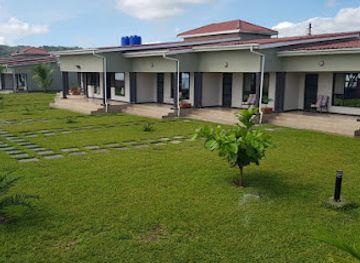 malawi/mangochi-lakeshore/nightclub/mogfords-lake-resort