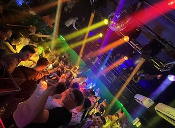 france/normandy-beaches/nightclub/le-32