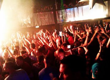 ireland/giant-s-causeway/nightclub/kellys-complex-portrush