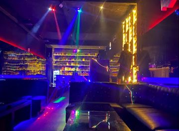 indonesia/west-kalimantan/nightclub/summer-bar-and-lounge