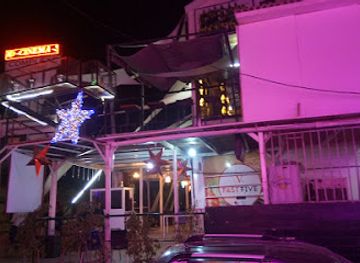 senegal/lompoul-desert/nightclub/five-up-club