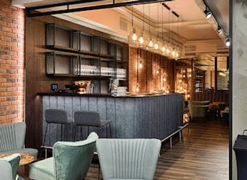 poland/lodz/nightclub/cotton-club