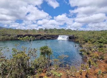 new-caledonia/yate/nightclub/la-madeleine-waterfalls