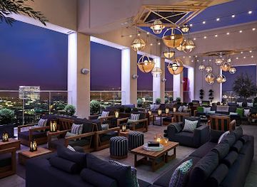 california/irvine/nightclub/hive-and-honey-rooftop-bar