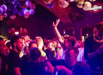 poland/krakow/kazimierz/nightclub/papuga