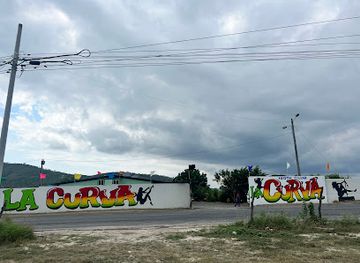 ecuador/santa-elena-region/nightclub/night-club-la-curva