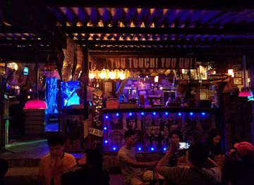 philippines/eastern-visayas/nightclub/lucas-place