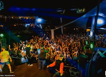 ukraine/crimea/nightclub/ribiza