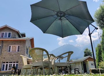 india/pahalgam/nightclub/hotel-outlook