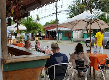 costa-rica/cahuita-national-park/nightclub/coco-s-bar