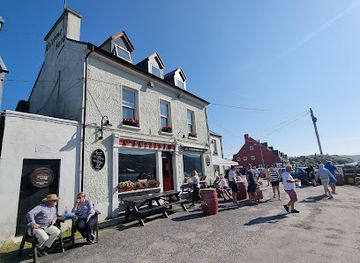 ireland/mizen-head/nightclub/o-sullivans-bar-crookhaven