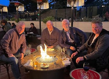 california/carmel-by-the-sea/nightclub/the-star-bar-at-vesuvio