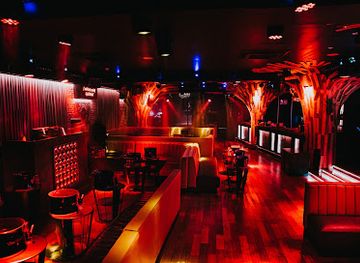 france/paris/champs-elysees/nightclub/cova-club-paris