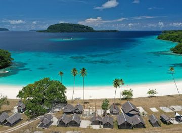 Champagne Beach Bar