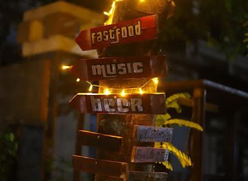 vietnam/hoi-an/an-bang-beach/nightclub/the-button