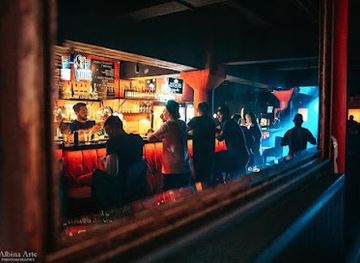 poland/wroclaw/srodmiescie/nightclub/mad-dog