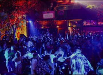 florida/miami/wynwood/nightclub/bar-crawl-miami