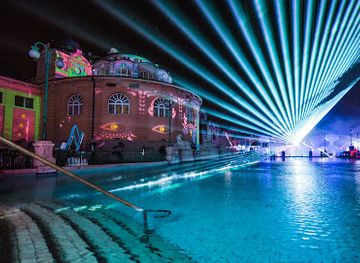 hungary/orseg/nightclub/sparty-szechenyi-bath-party