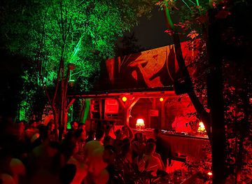 montenegro/lake-skadar/nightclub/biro