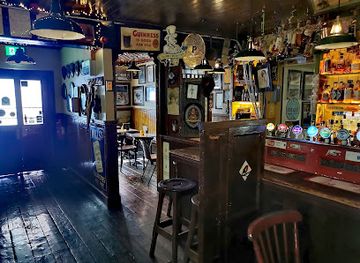 ireland/wexford/nightclub/the-sky-and-the-ground