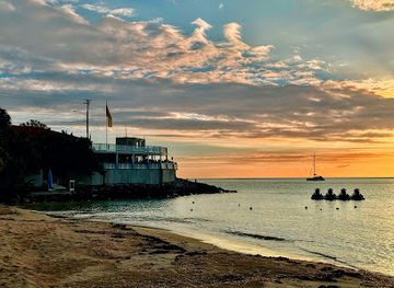 saint-kitts-and-nevis/black-rocks/nightclub/on-the-rocks