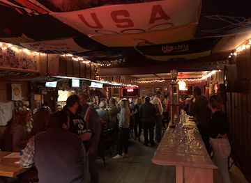 michigan/harbor-springs/nightclub/ron-s-bar-backyard