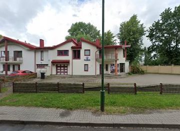 lithuania/nida-beach/nightclub/pigeon-panis