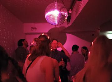 germany/dusseldorf/oberkassel/nightclub/salon-des-amateurs