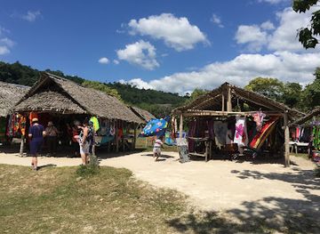 Champagne Beach Bar