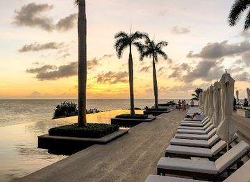 Sunset Lounge