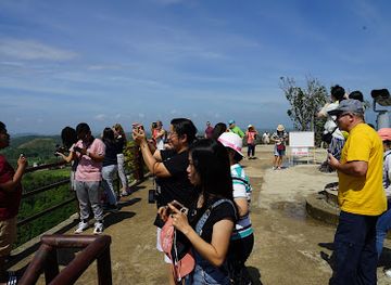 philippines/chocolate-hills/nightclub/chocolate-hills-complex