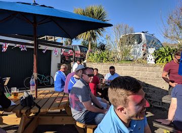 jersey/st-ouen-s-bay/nightclub/farmers-inn