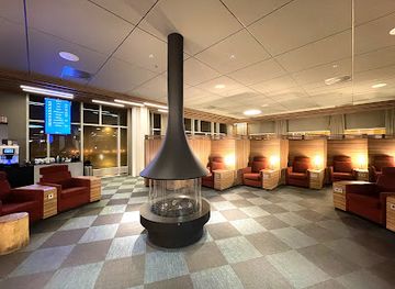 iceland/keflavik/nightclub/icelandair-saga-lounge