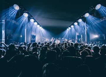 netherlands/keukenhof-gardens/nightclub/warehouse-elementenstraat