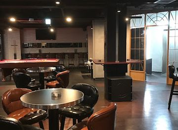 Step1 International Bar
