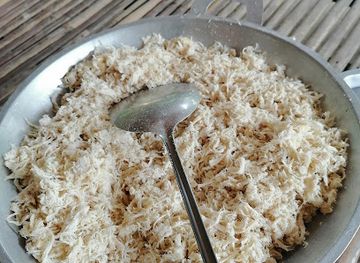 cambodia/kampong-chhnang/nightclub/