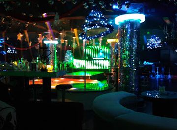 Vũ trường V CLUB