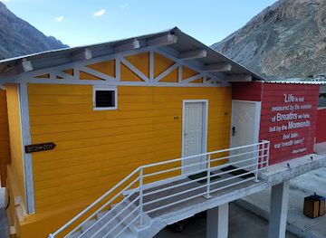 pakistan/hunza-valley/nightclub/luxus-hunza-attabad-lake-resort