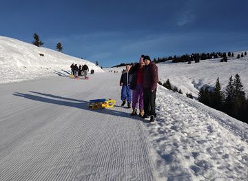 romania/ranca-resort/nightclub/partie-de-saniute