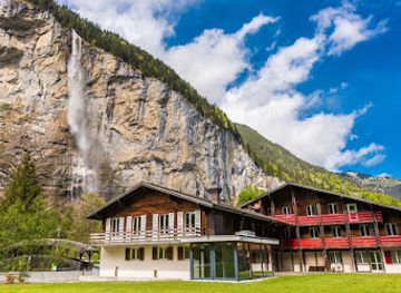 switzerland/lauterbrunnen-valley/nightclub/alpinebase