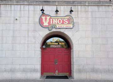 west-virginia/spruce-knob/nightclub/vino-s-bar-and-grill