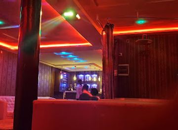 benin/mono/nightclub/boite-de-nuit-california-godomey