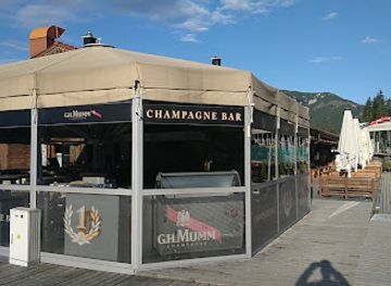 Happy End Restaurant & Club