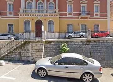 croatia/paklenica-national-park/nightclub/satir