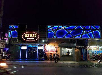 philippines/angeles-city/malabanias/nightclub/sky-trax