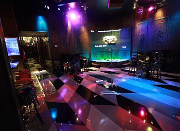 missouri/st-louis/the-loop/nightclub/the-w-karaoke-lounge